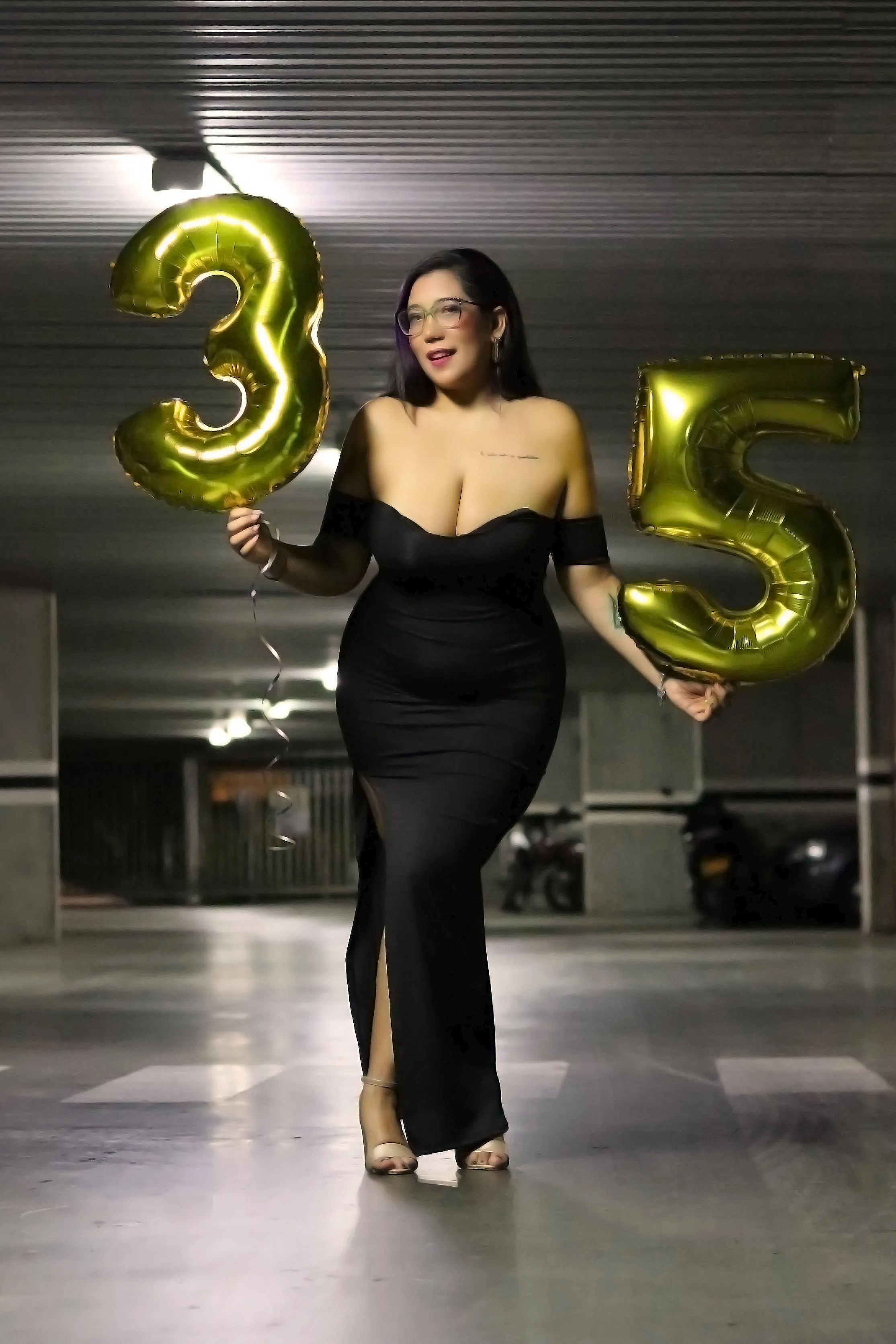 Live sex webcam photo for MonikaOrtiz #7343408