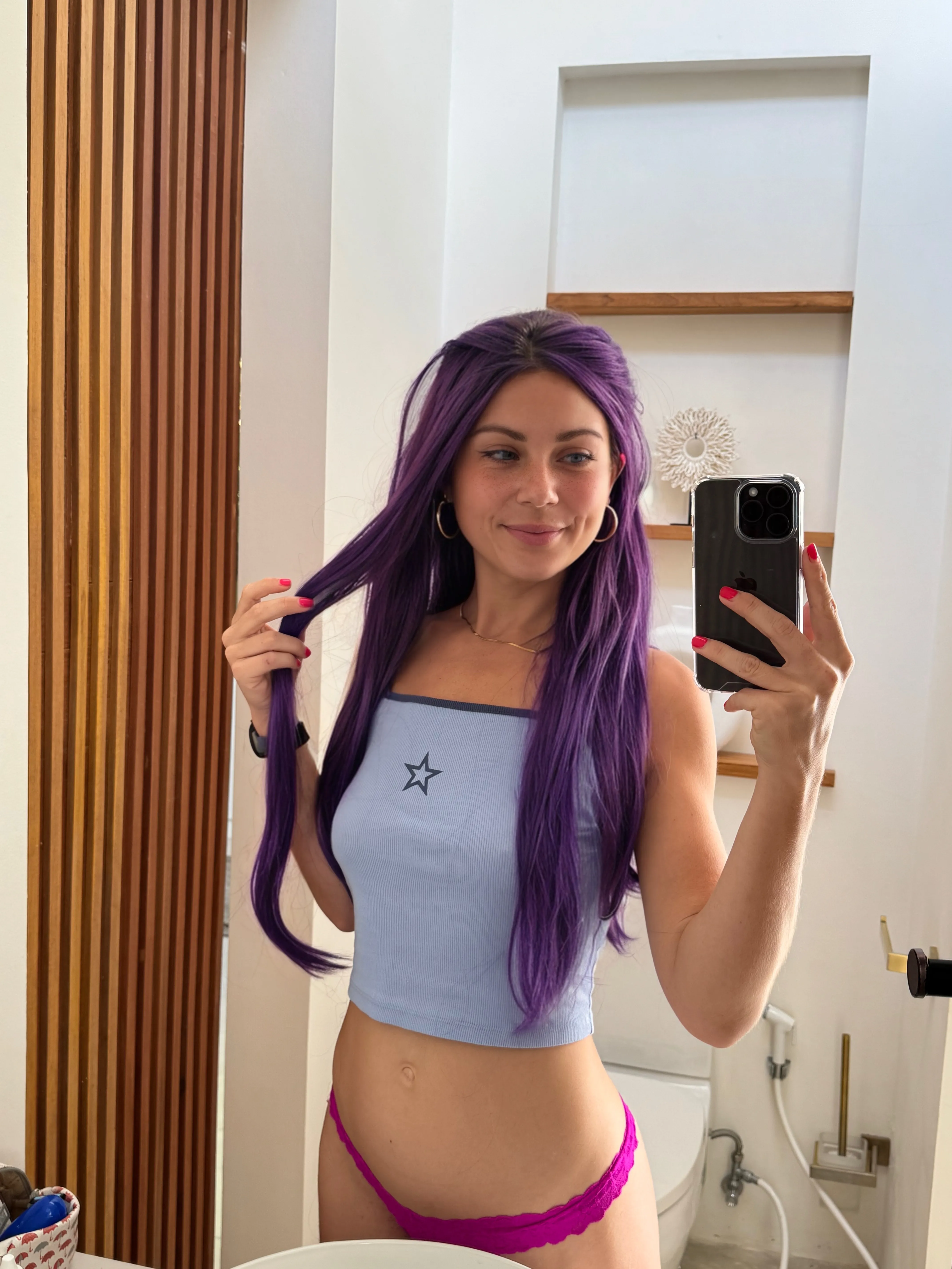 Live sex webcam photo for GirlNextdoorKaty #7827712