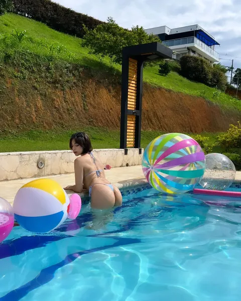 Live sex webcam photo for GabrielaColinn #6272254