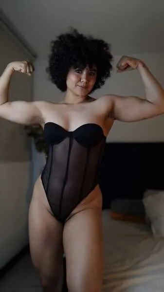 Live sex webcam photo for MartinaRuis #7797900