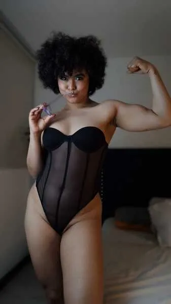 Live sex webcam photo for MartinaRuis #7797901
