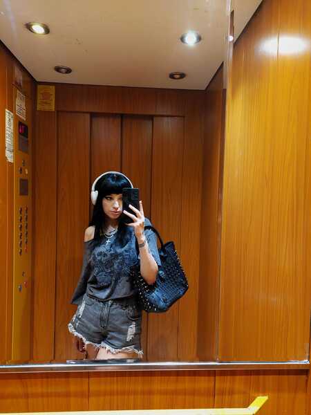 Live sex webcam photo for BlairLevine #6462600