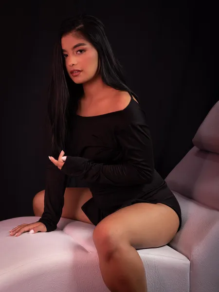 Live sex webcam photo for AmeliaSanchez #6296229