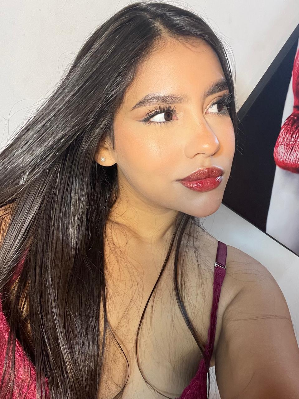 Live sex webcam photo for MelaniIeRioss #7306385