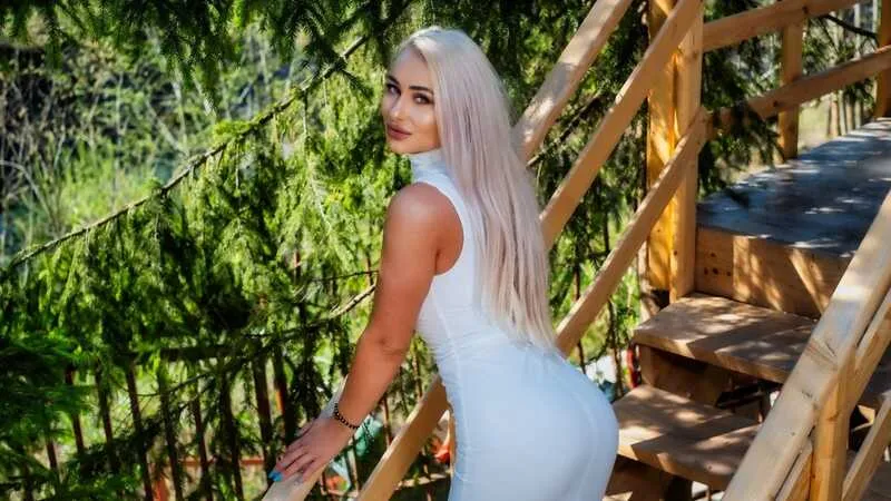 Live sex webcam photo for EmaBoom #6077156