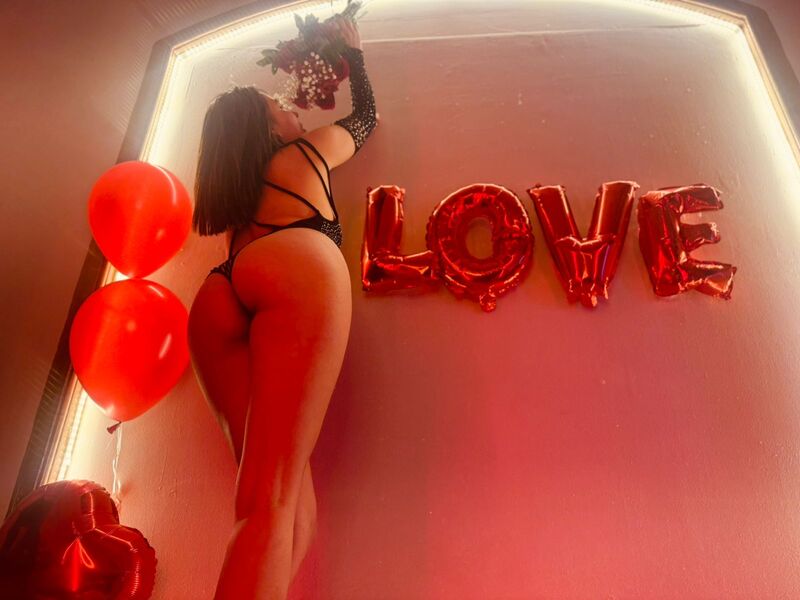 Live sex webcam photo for AdelaShery #7157311