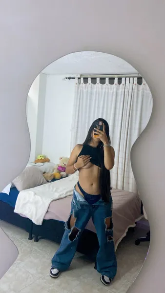 Live sex webcam photo for GabiiFerrer #6082642