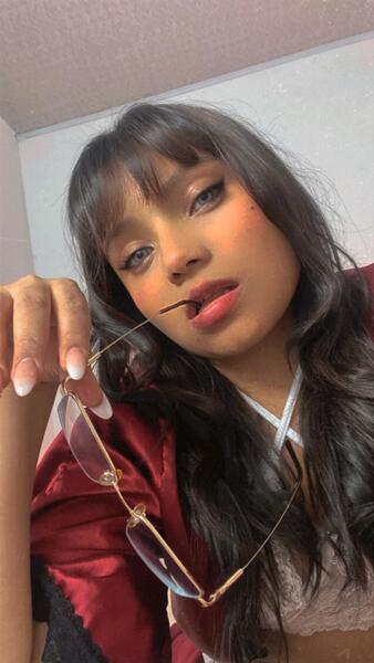 Live sex webcam photo for coralsuarez #6465466