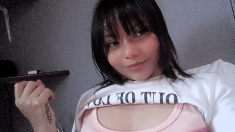 Live sex webcam photo for coralsuarez #6067534