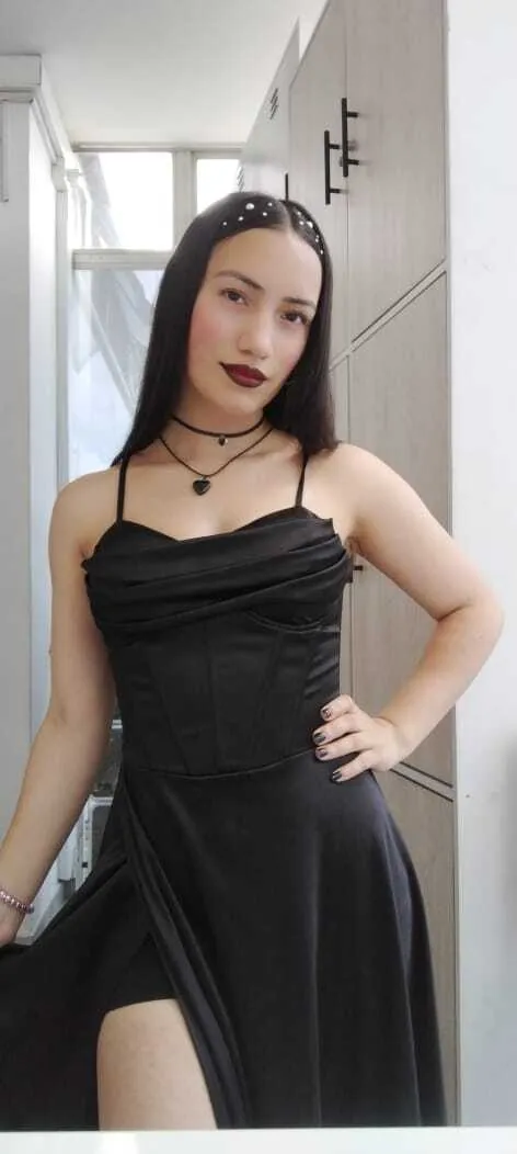 Live sex webcam photo for ScarleettFoxx #7185253