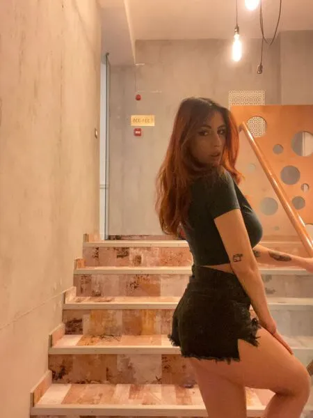 Live sex webcam photo for LilouMoulin #6082243