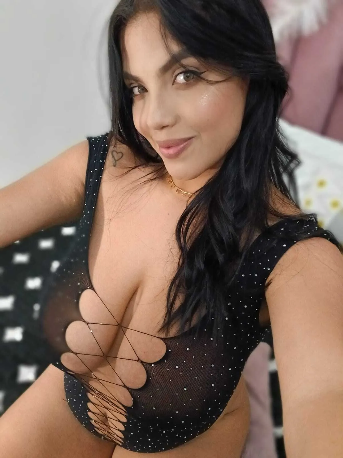 Live sex webcam photo for AngelaWhitte #7323101