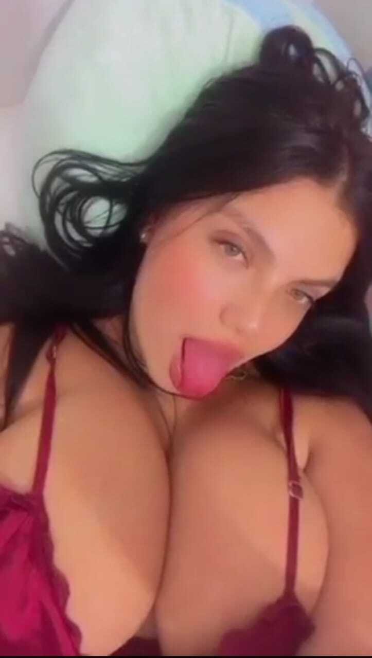 Live sex webcam photo for AngelaWhitte #7323240