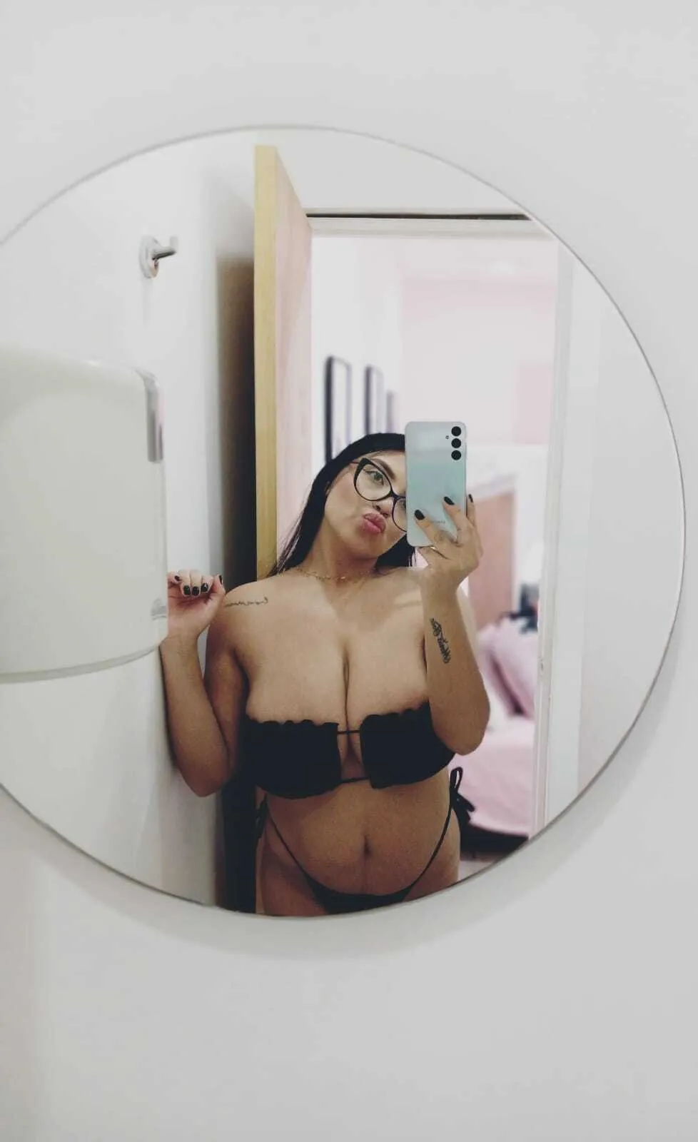 Live sex webcam photo for AngelaWhitte #7323331