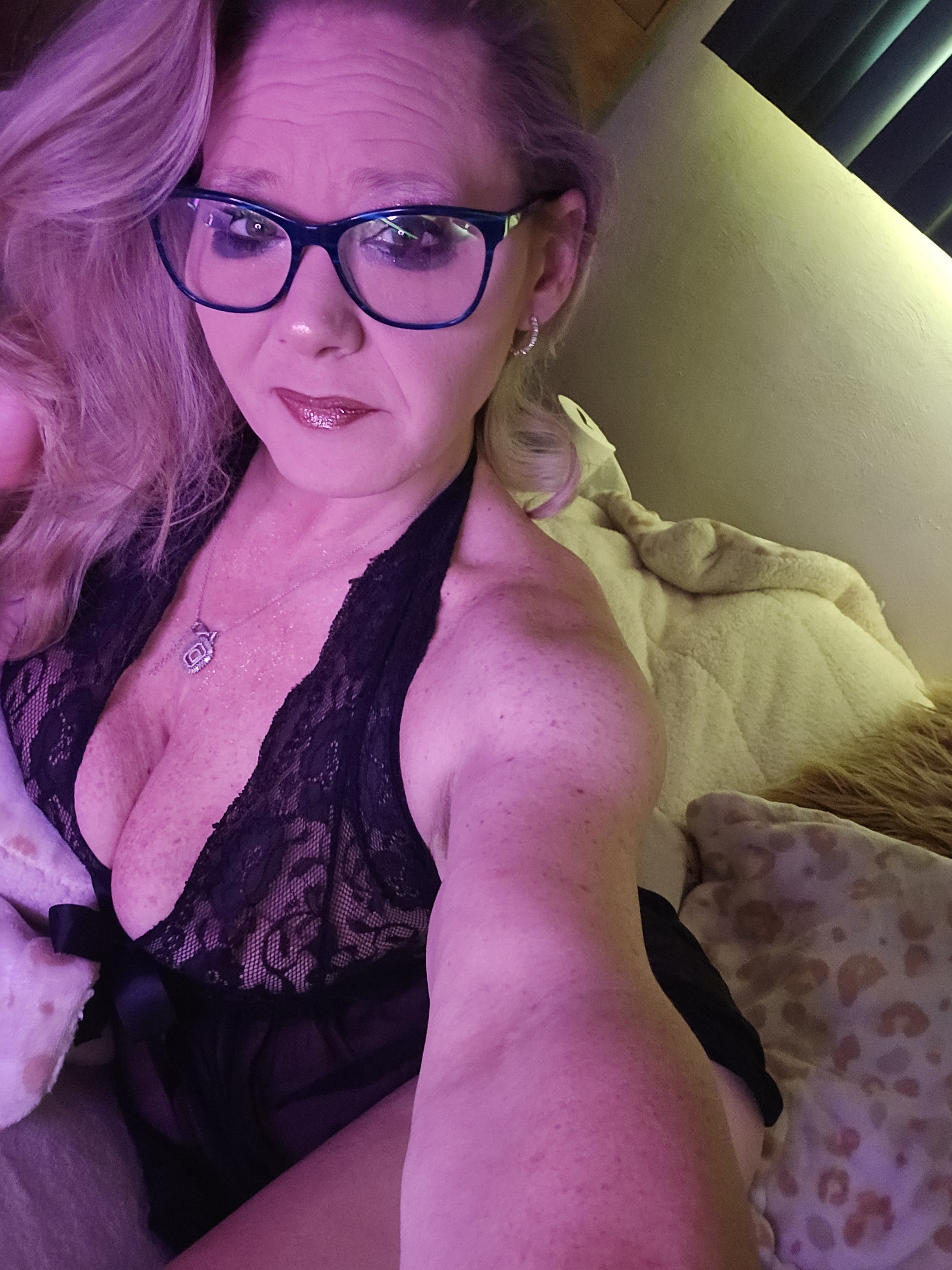 Live sex webcam photo for HaleyRenee #7382975