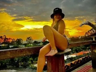Live sex webcam photo for Katy_Pink06 #6001215