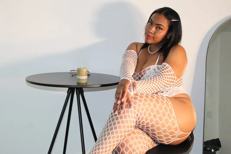 Live sex webcam photo for Esmeraldaduarte #6292255