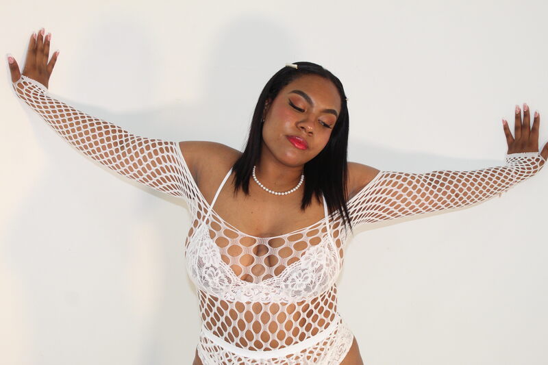 Live sex webcam photo for Esmeraldaduarte #6292238