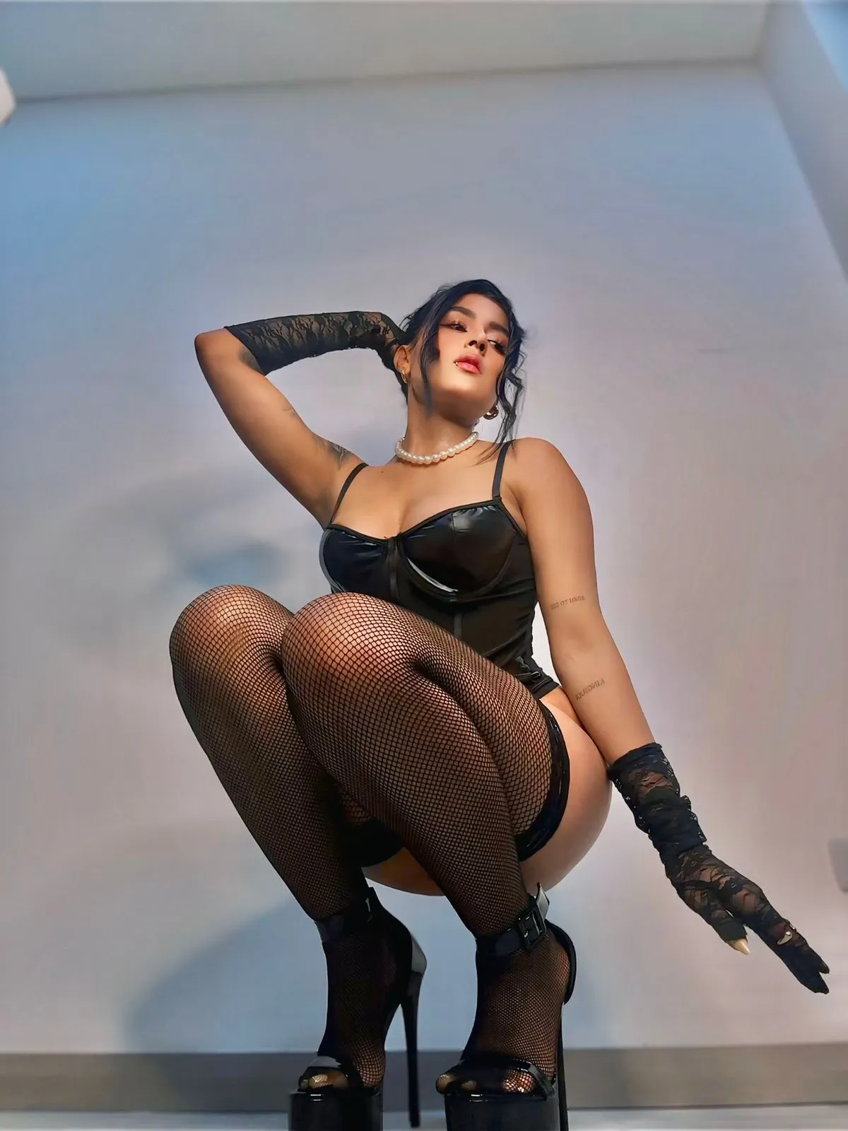 Live sex webcam photo for XiaPhoenix #8397431