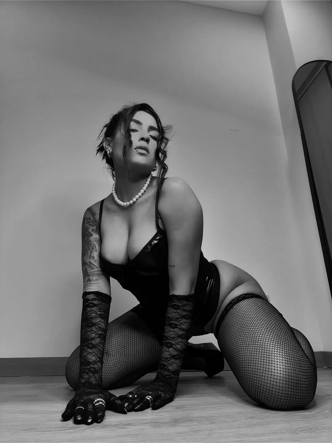 Live sex webcam photo for XiaPhoenix #8397432