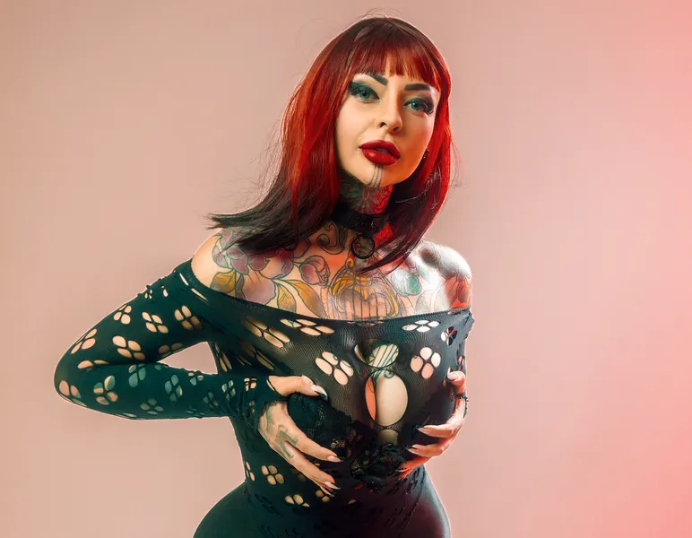 Live sex webcam photo for AbbyPink69 #7353693