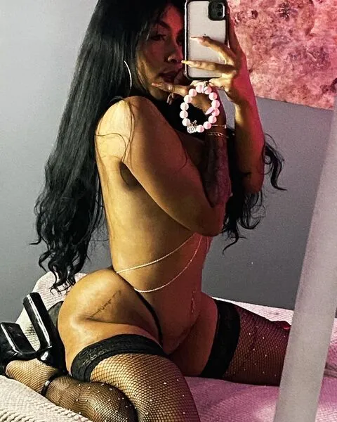 Live sex webcam photo for FiorelaBossh #6247226