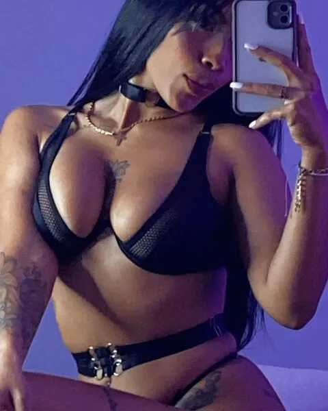 Live sex webcam photo for FiorelaBossh #6285783