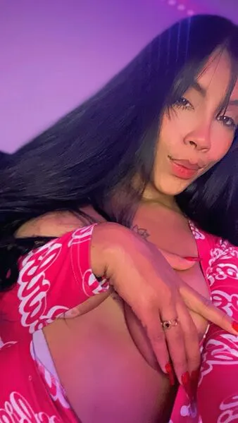 Live sex webcam photo for FiorelaBossh #6247224