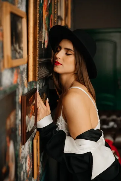 Live sex webcam photo for LesiVietta #6522598