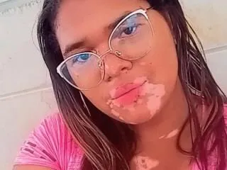 Live sex webcam photo for LexieOwens #6185047