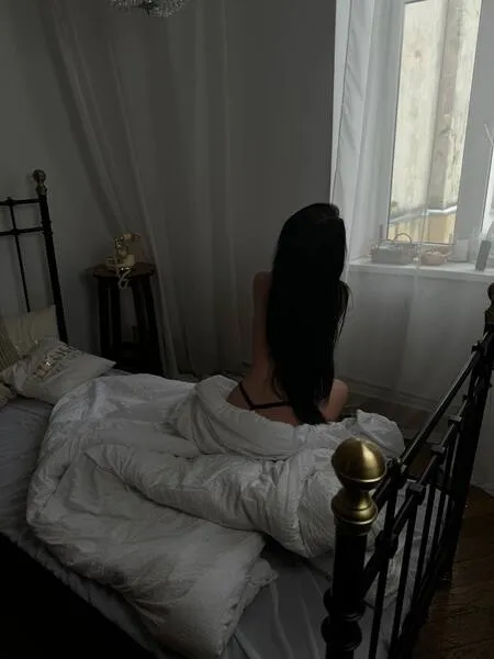 Live sex webcam photo for DivaLovee #6218282