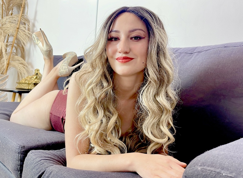 Live sex webcam photo for AlysaMontier #6166240