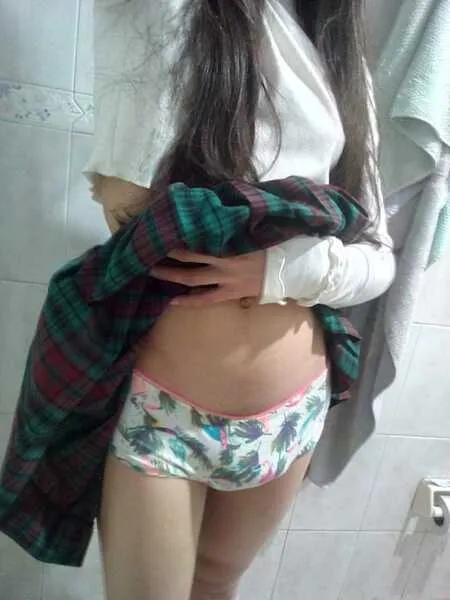 Live sex webcam photo for Ambaarsmitth #6293386