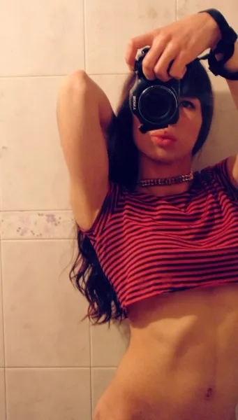 Live sex webcam photo for Ambaarsmitth #6297885