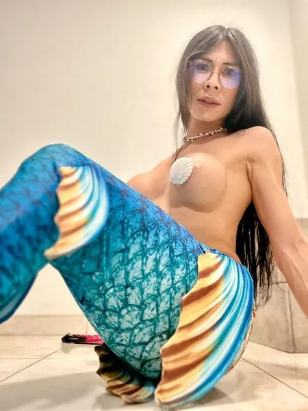 Live sex webcam photo for Ambaarsmitth #6542037