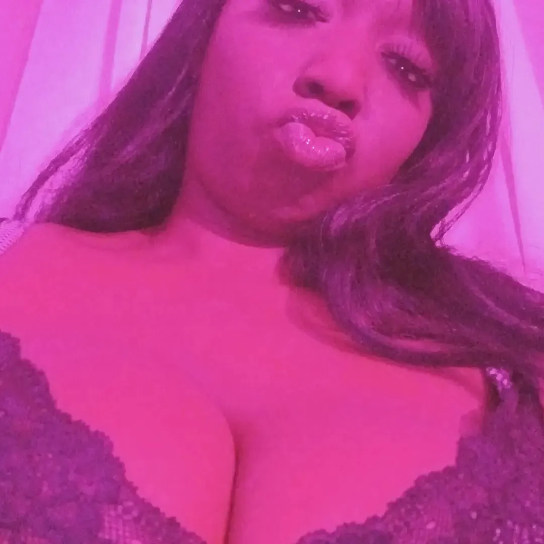 Live sex webcam photo for ChocolateWhip #7406703