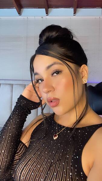 Live sex webcam photo for HalmaRoberts #6516913