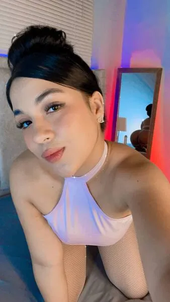 Live sex webcam photo for HalmaRoberts #6516896