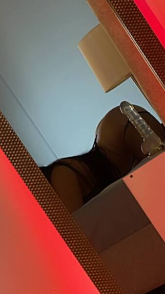 Live sex webcam photo for HalmaRoberts #6516919