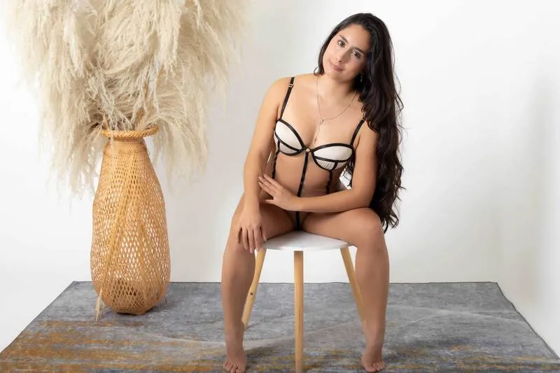 Live sex webcam photo for Julia_Gomez #6469473