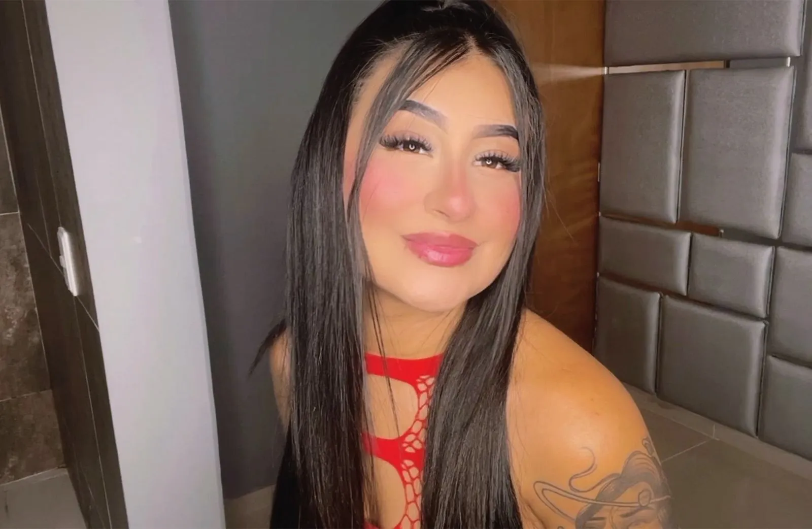 Live sex webcam photo for PauletteSanderss #7784151