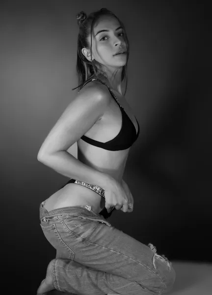 Live sex webcam photo for Amapola33 #6320503