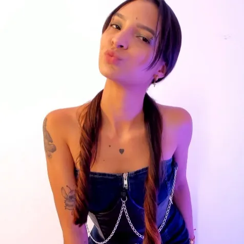 Live sex webcam photo for adharawhitee #6324708