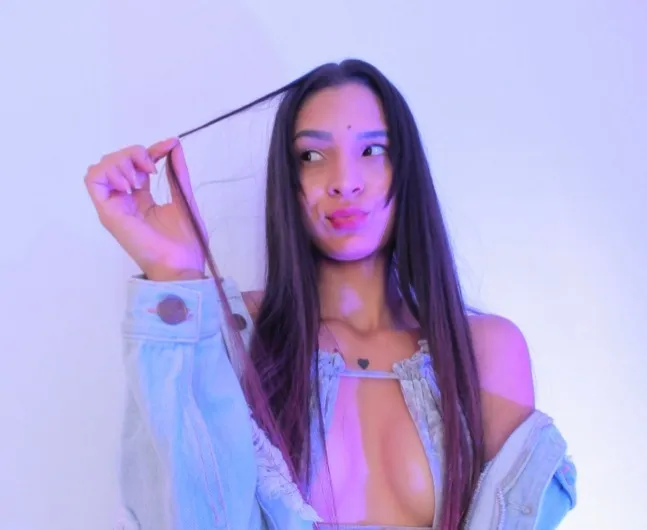 Live sex webcam photo for adharawhitee #6324694