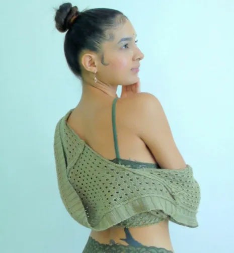 Live sex webcam photo for adharawhitee #6324716
