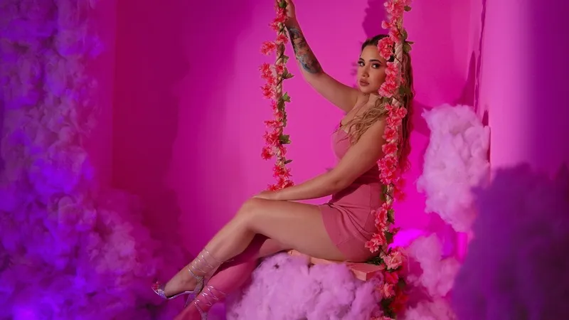 Live sex webcam photo for EmmaMilleerr #6896573