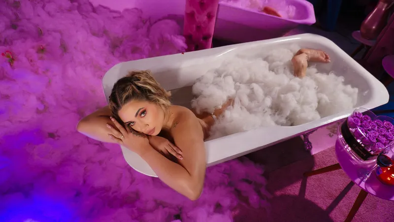 Live sex webcam photo for EmmaMilleerr #6896554