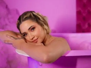 Live sex webcam photo for EmmaMilleerr #6905856