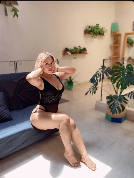 Live sex webcam photo for Faiiryniaa #6243501