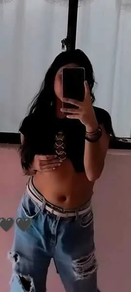 Live sex webcam photo for EmmaTaylor23 #6065769